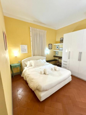 Santa Flat Florence